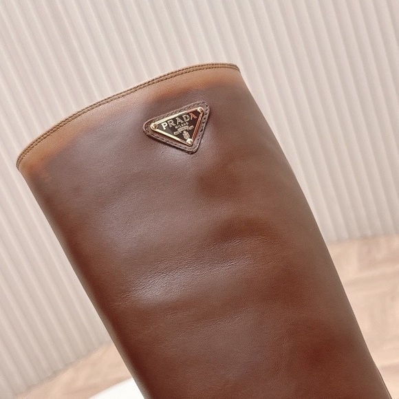 Retro vibe! Prada Tan Distressed Leather Knee-High Boots✨ - Picture 5 of 6